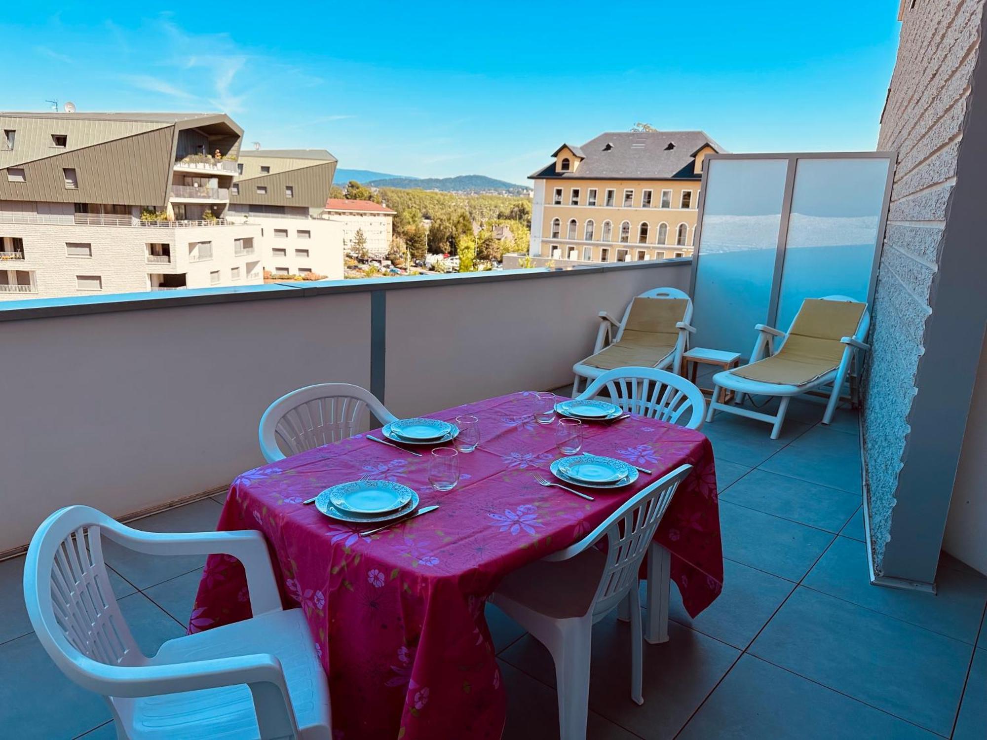 A La Belle Quatrieme Etoile Apartamento Annecy Exterior foto